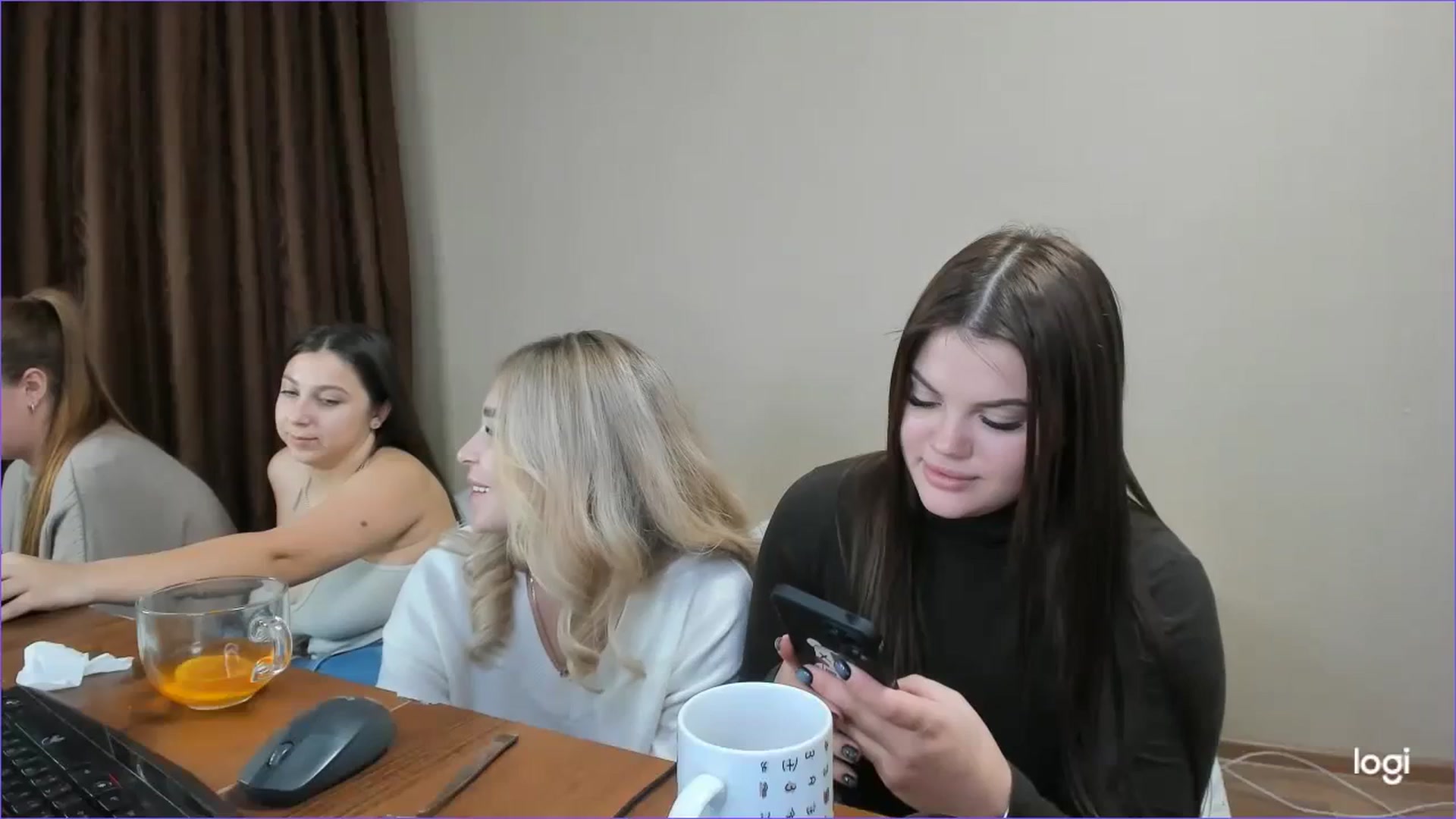 Gallery image thumbnail from StefaniNell's myfreecams stream on, 12/08/2023, 12:11 image 5 of 20