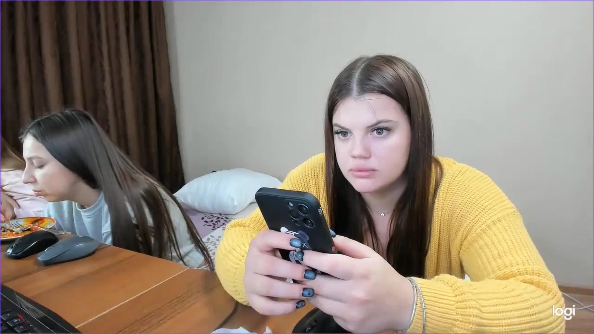 Gallery image thumbnail from StefaniNell's myfreecams stream on, 12/10/2023, 11:01 image 7 of 20