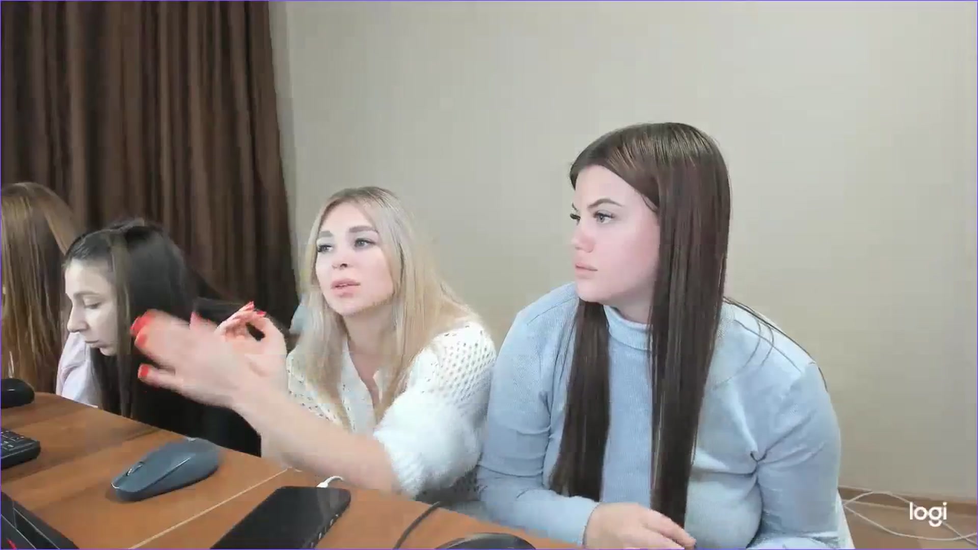 Gallery image thumbnail from StefaniNell's myfreecams stream on, 12/11/2023, 10:16 image 14 of 20