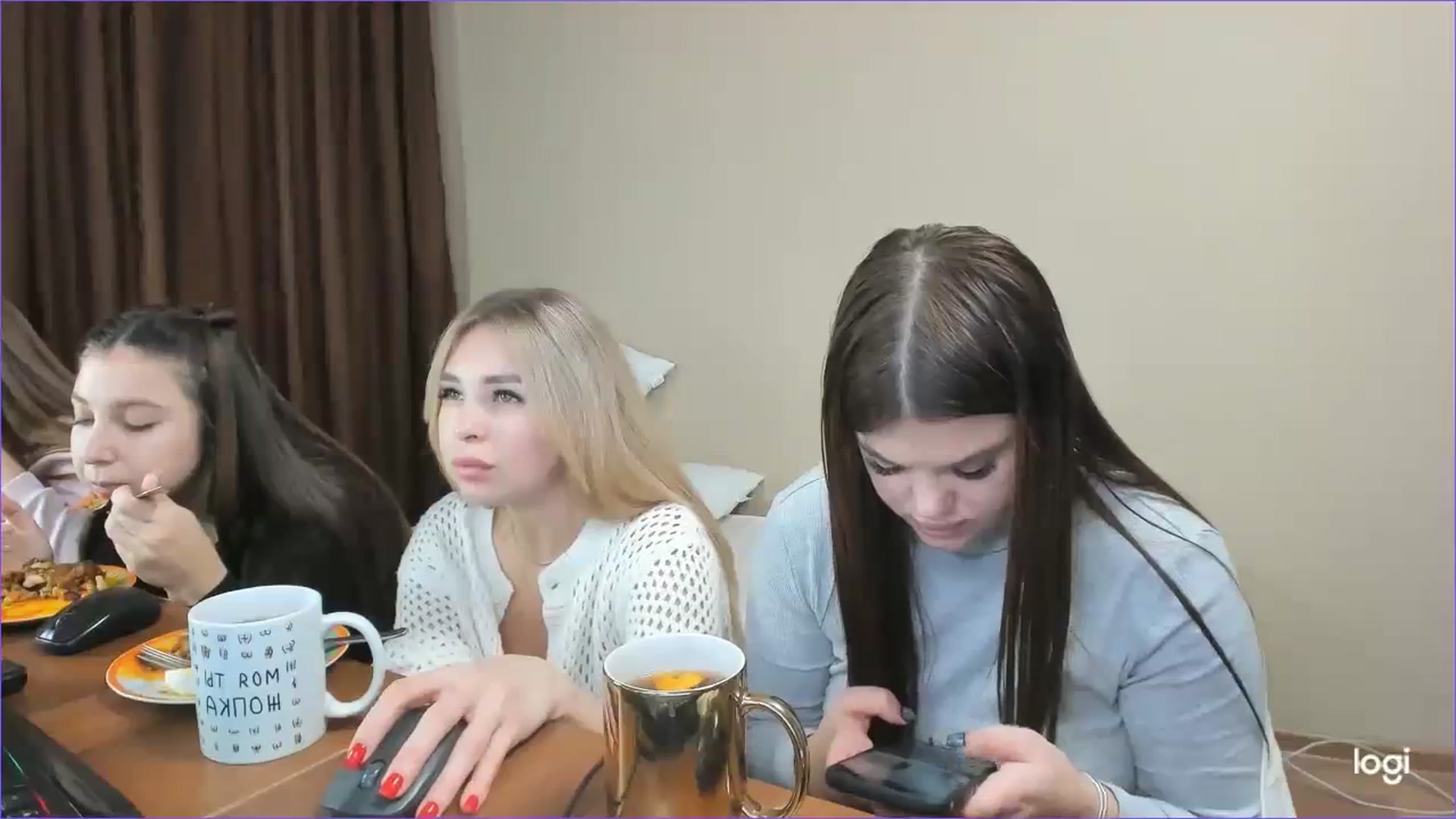 Gallery image thumbnail from StefaniNell's myfreecams stream on, 12/11/2023, 10:38 image 9 of 20