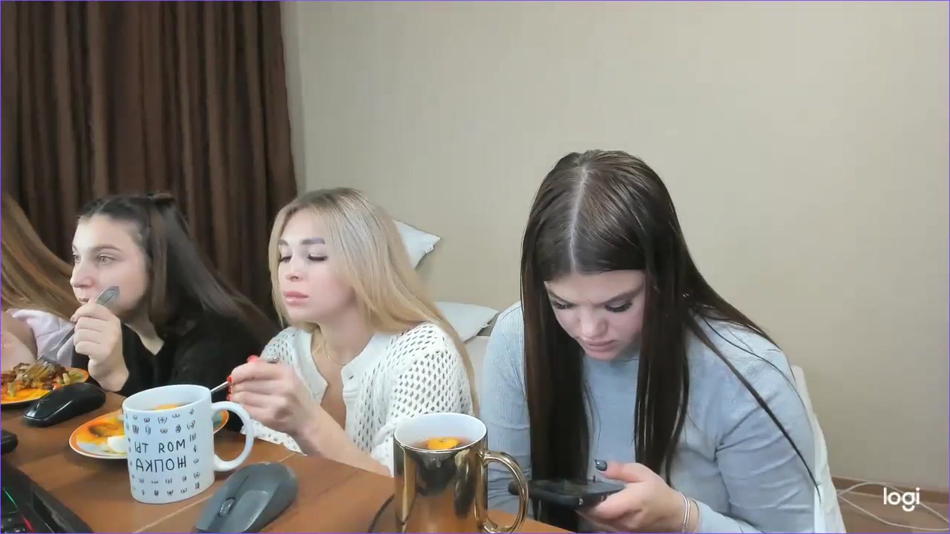 Gallery image thumbnail from StefaniNell's myfreecams stream on, 12/11/2023, 10:38 image 8 of 20