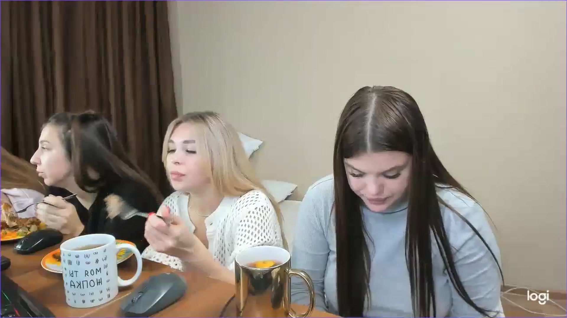 Gallery image thumbnail from StefaniNell's myfreecams stream on, 12/11/2023, 10:38 image 6 of 20