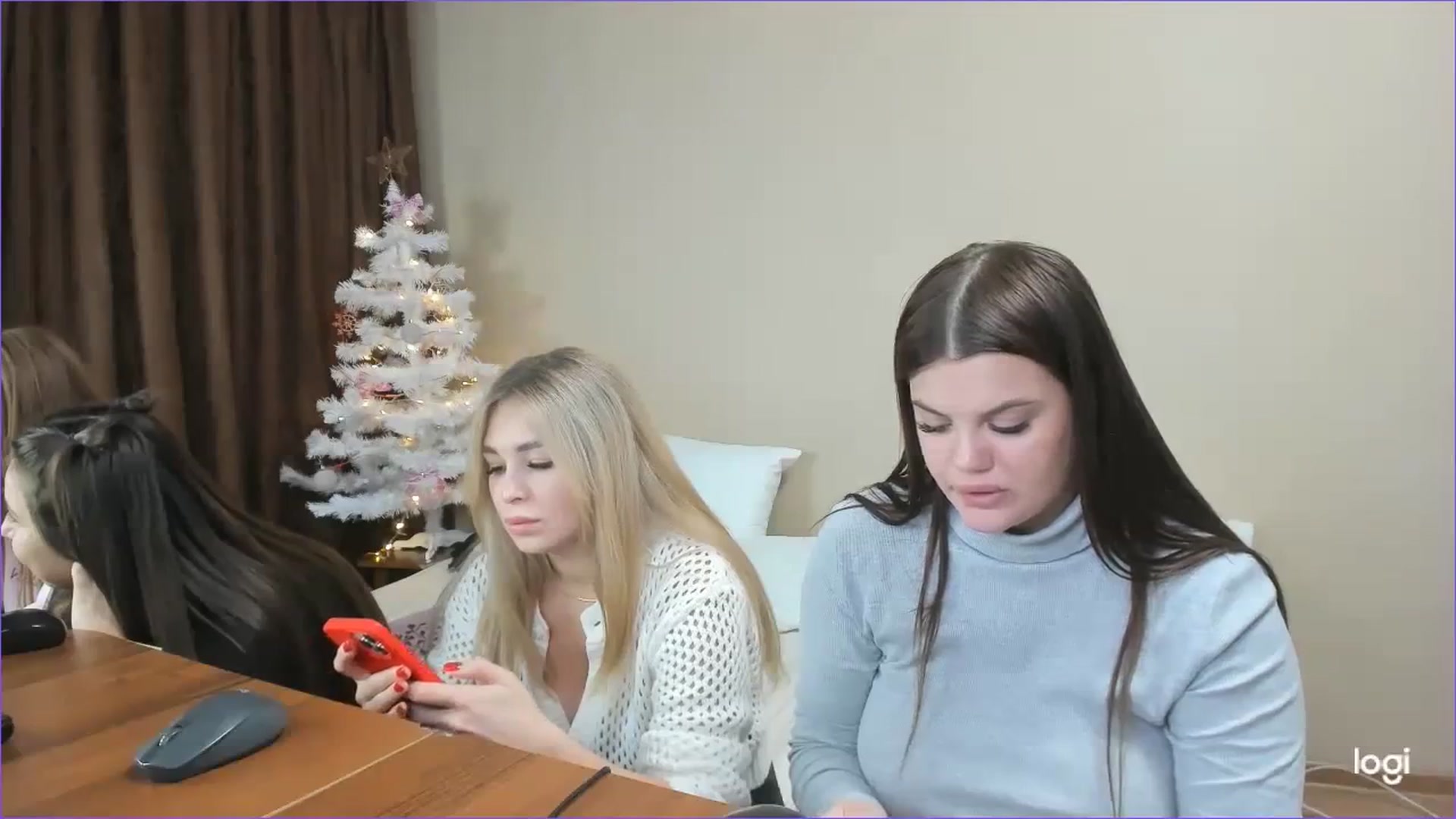 Gallery image thumbnail from StefaniNell's myfreecams stream on, 12/11/2023, 12:28 image 18 of 20