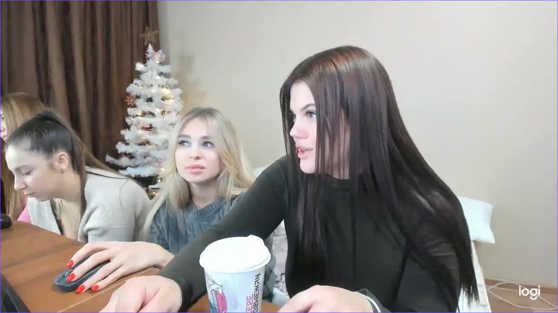 Gallery image thumbnail from StefaniNell's myfreecams stream on, 12/12/2023, 08:49 image 2 of 20