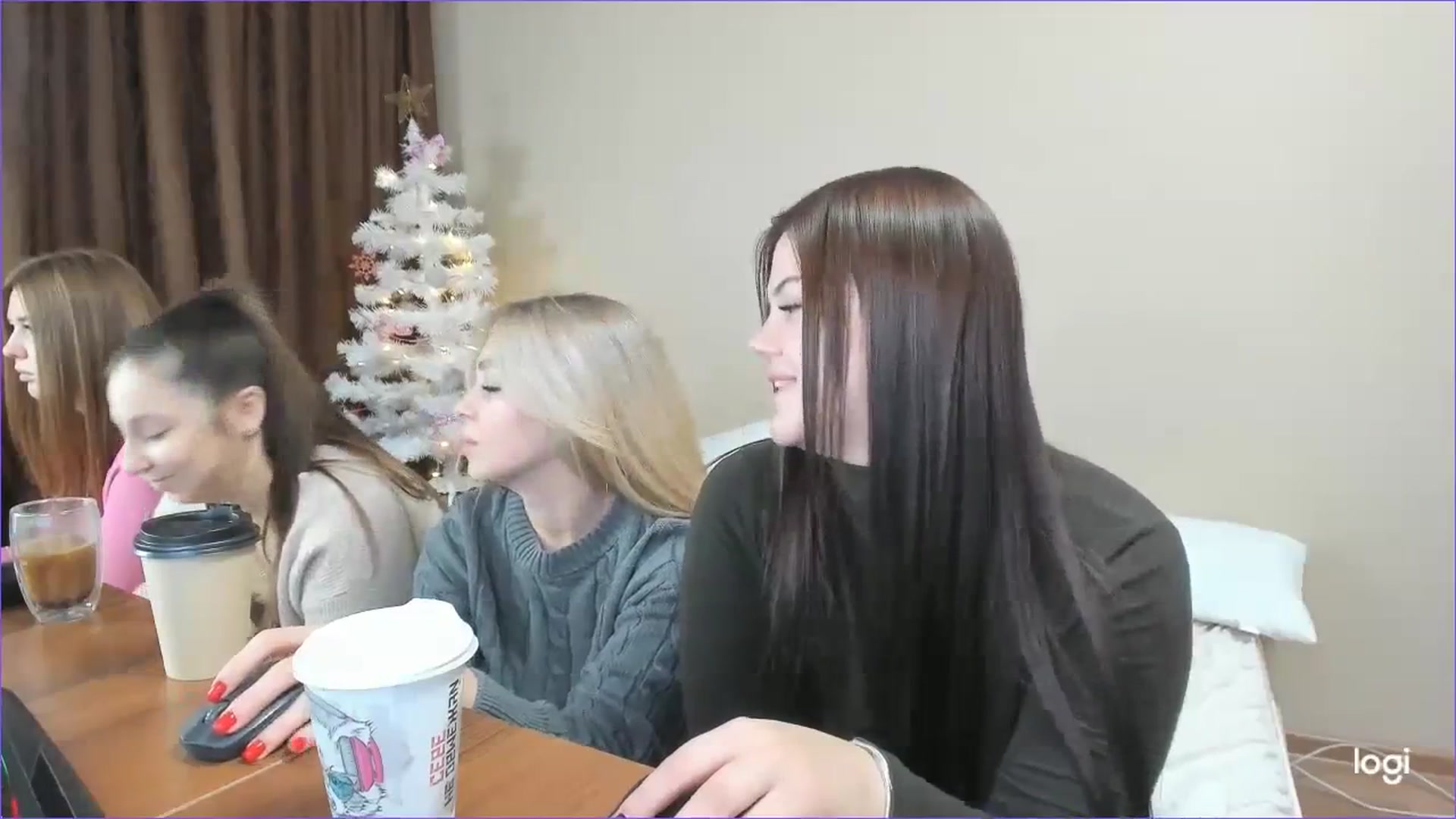 Gallery image thumbnail from StefaniNell's myfreecams stream on, 12/12/2023, 08:49 image 19 of 20