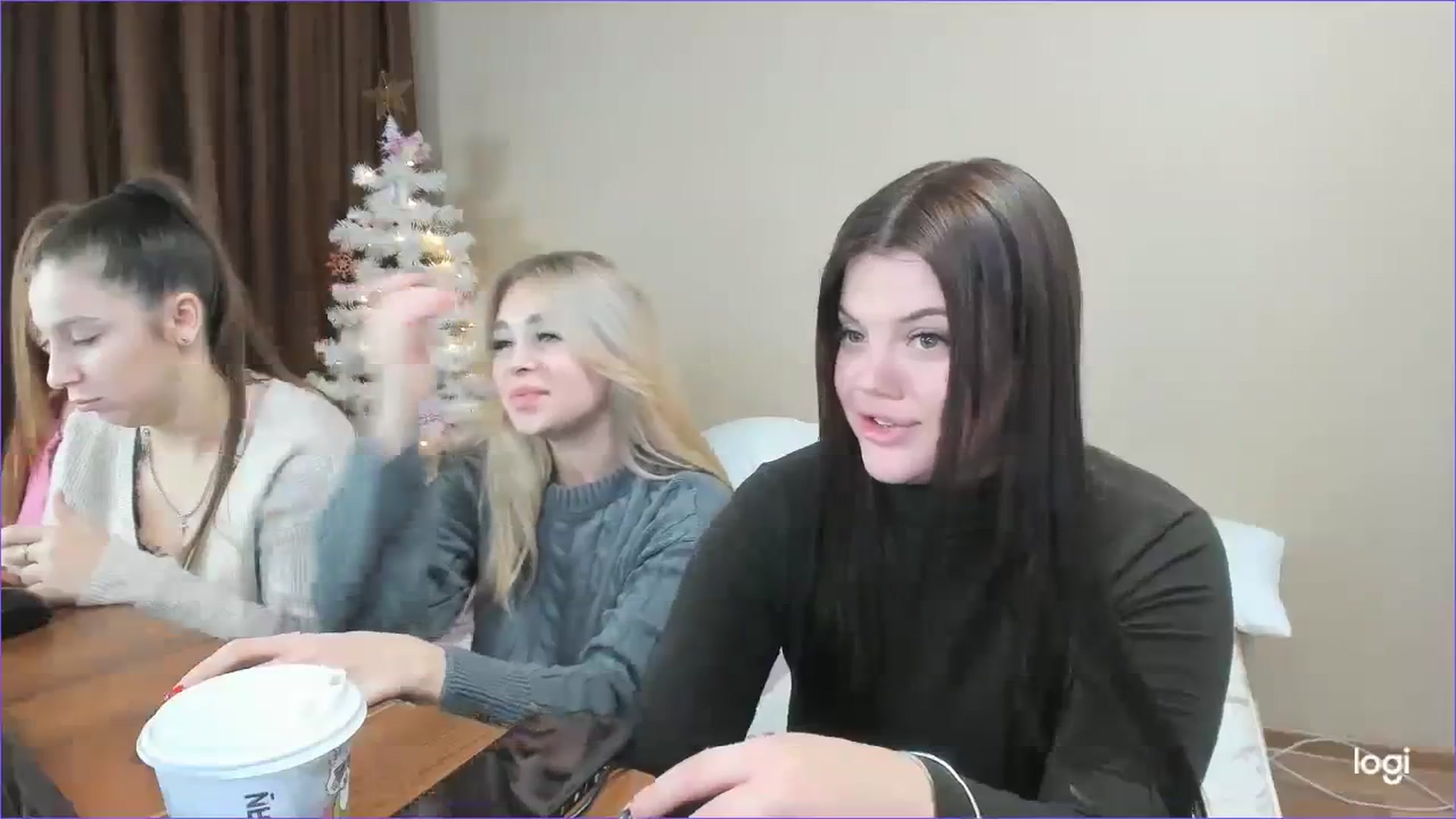 Gallery image thumbnail from StefaniNell's myfreecams stream on, 12/12/2023, 08:49 image 6 of 20