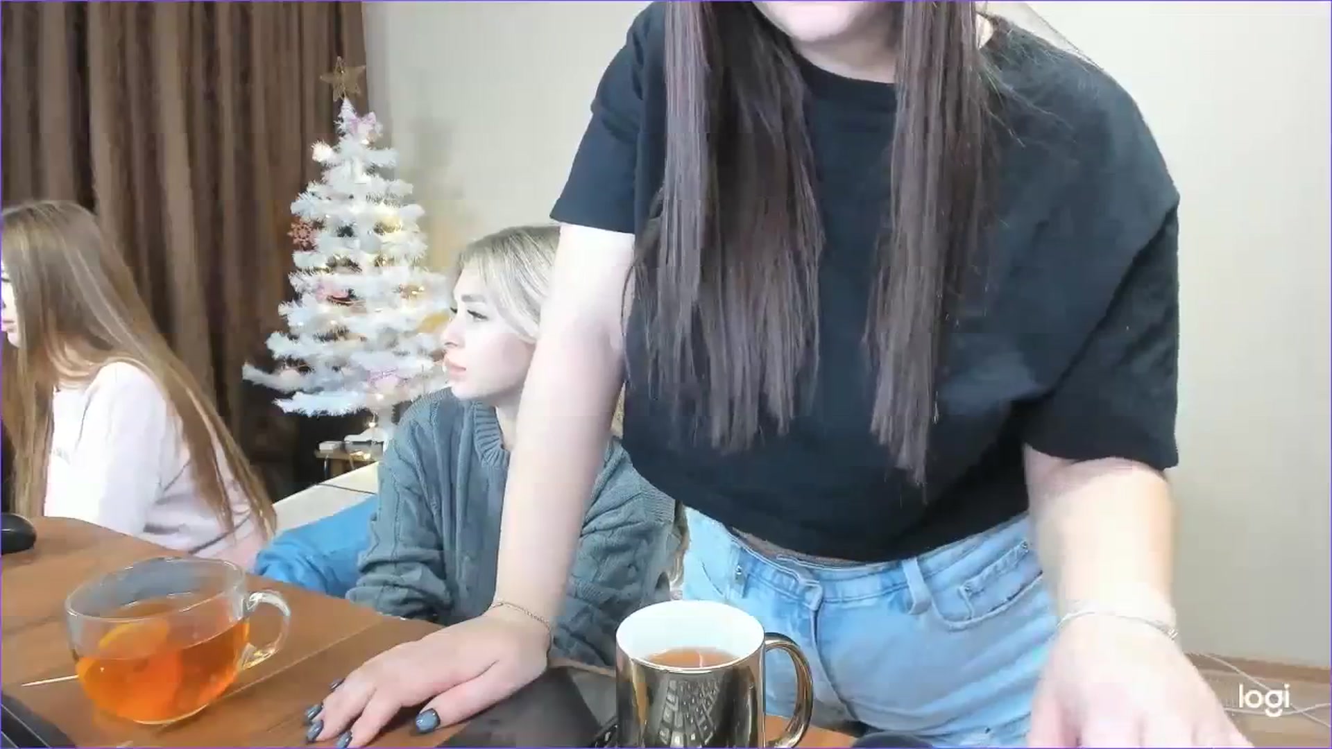 Gallery image thumbnail from StefaniNell's myfreecams stream on, 12/12/2023, 10:35 image 18 of 20