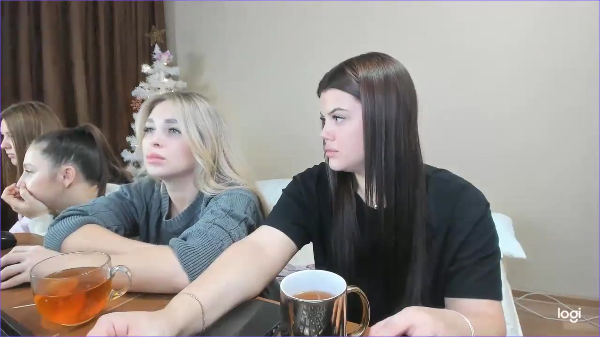 Gallery image thumbnail from StefaniNell's myfreecams stream on, 12/12/2023, 10:35 image 17 of 20