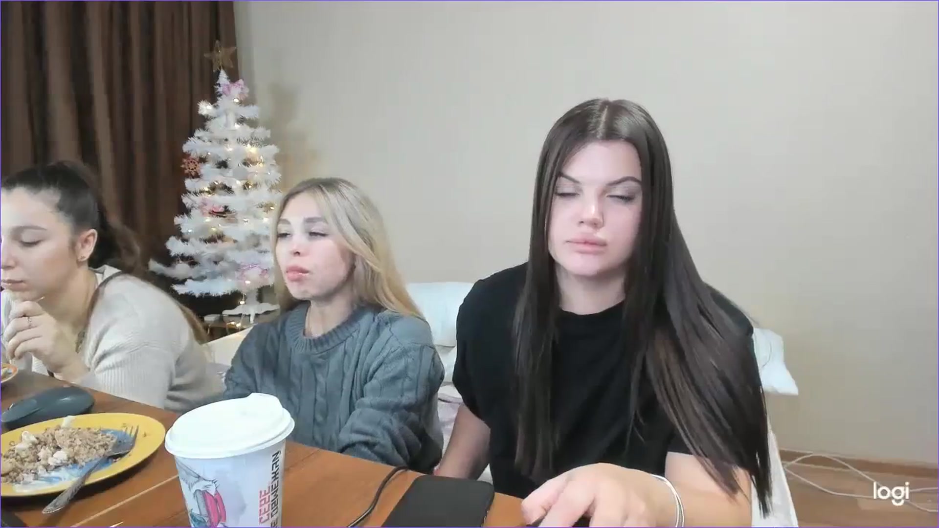 Gallery image thumbnail from StefaniNell's myfreecams stream on, 12/12/2023, 10:35 image 3 of 20