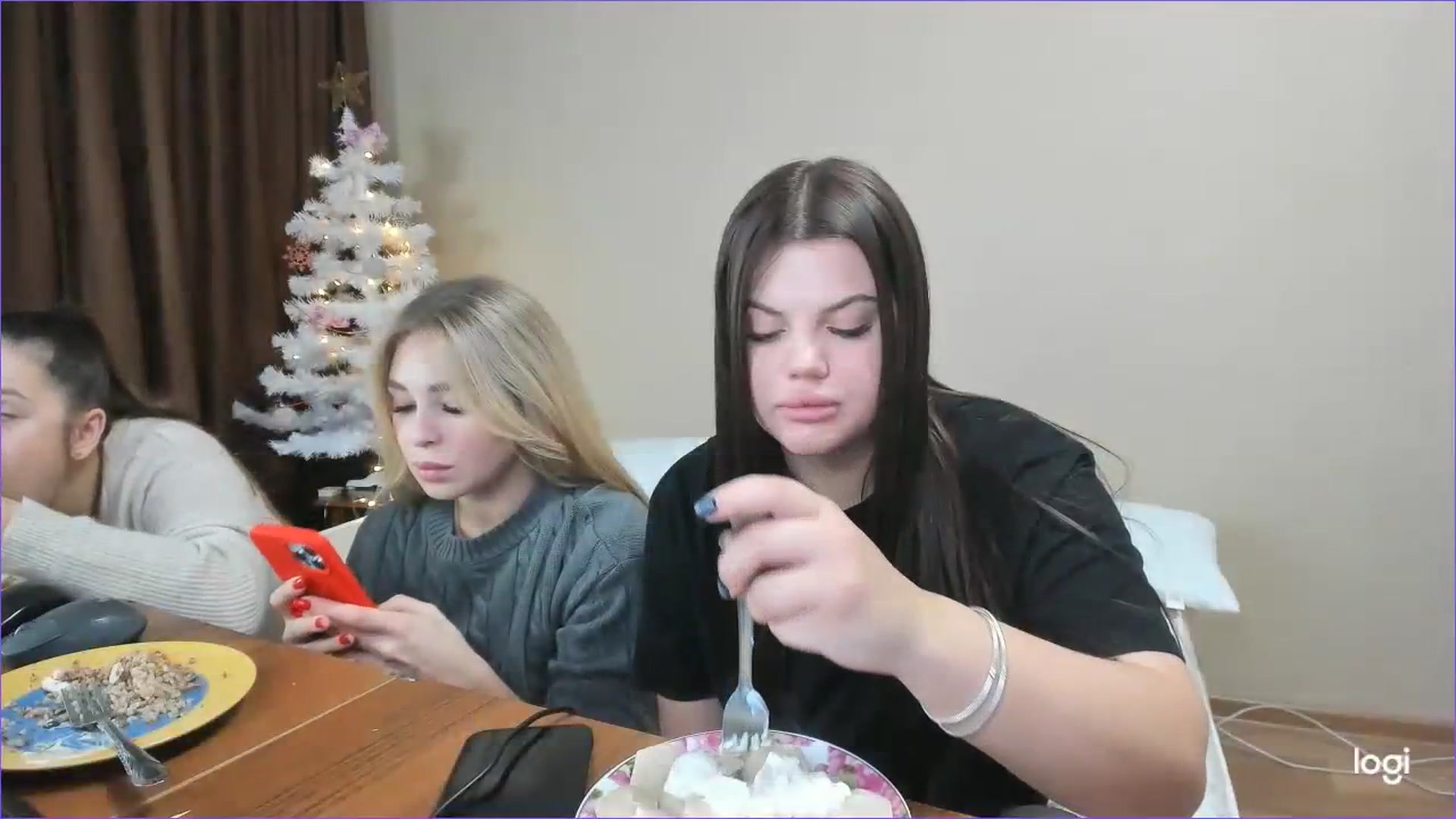 Gallery image thumbnail from StefaniNell's myfreecams stream on, 12/12/2023, 10:35 image 4 of 20