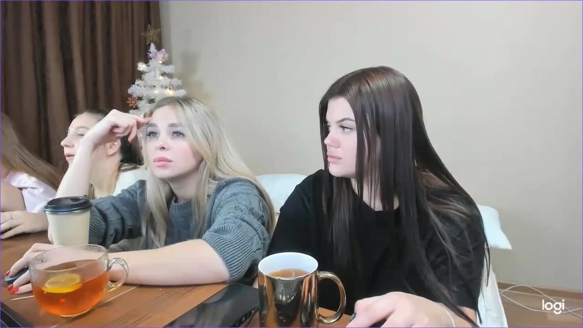 Gallery image thumbnail from StefaniNell's myfreecams stream on, 12/12/2023, 10:35 image 13 of 20
