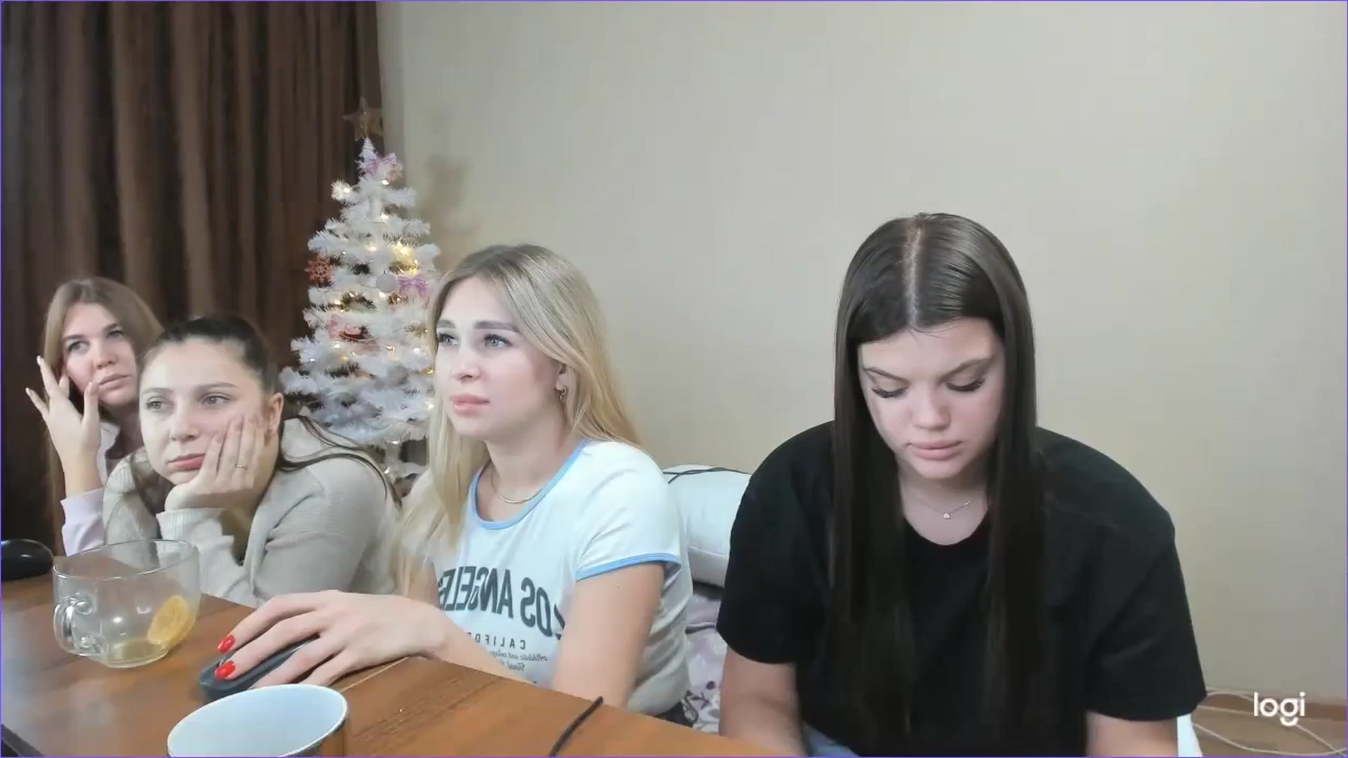Gallery image thumbnail from StefaniNell's myfreecams stream on, 12/12/2023, 11:58 image 20 of 20