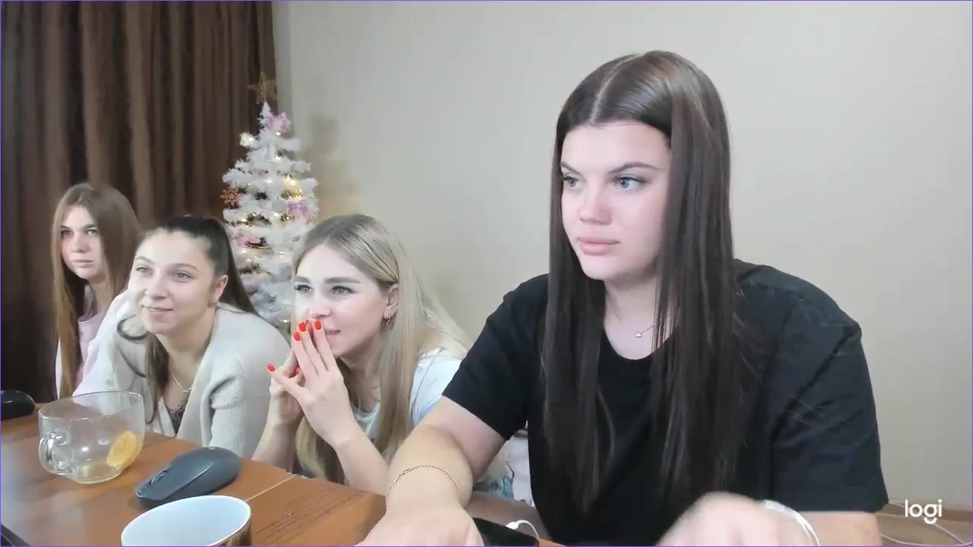 Gallery image thumbnail from StefaniNell's myfreecams stream on, 12/12/2023, 11:58 image 18 of 20