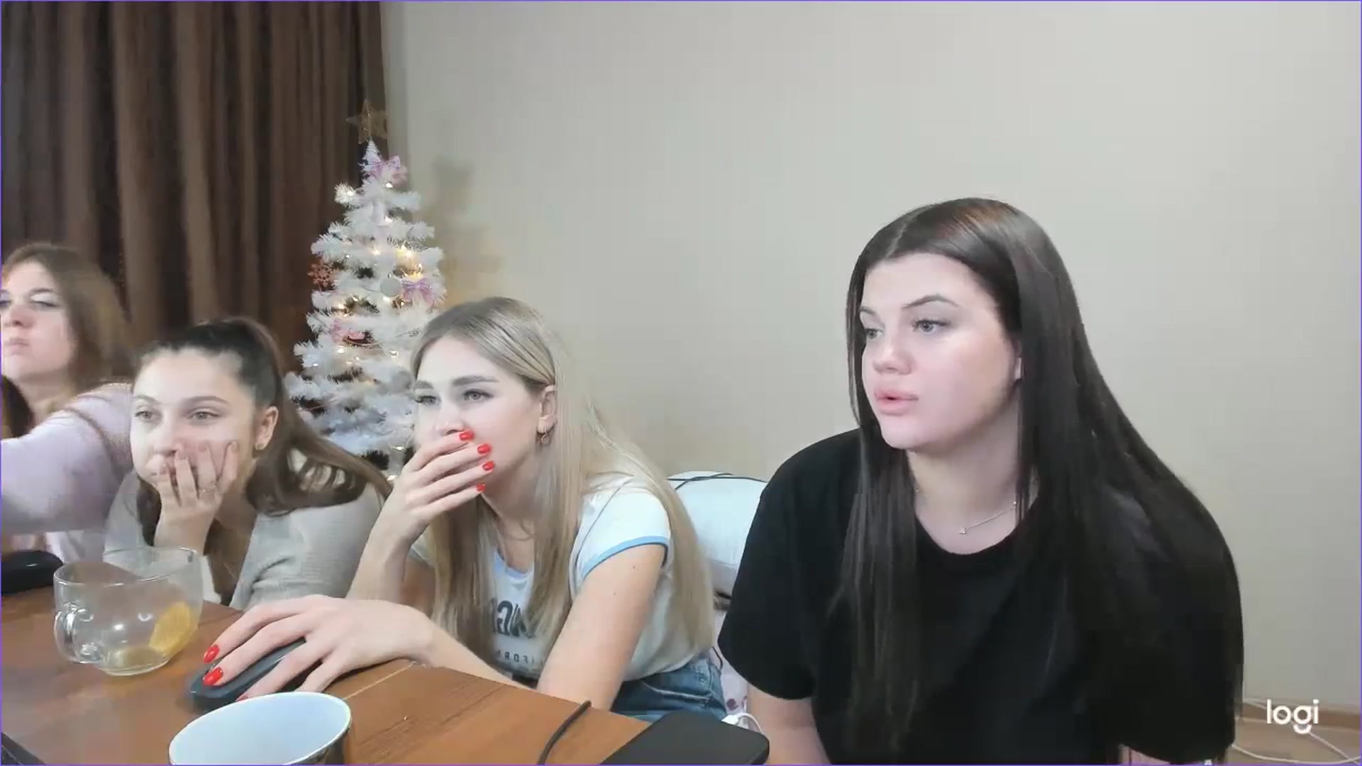 Gallery image thumbnail from StefaniNell's myfreecams stream on, 12/12/2023, 11:58 image 17 of 20