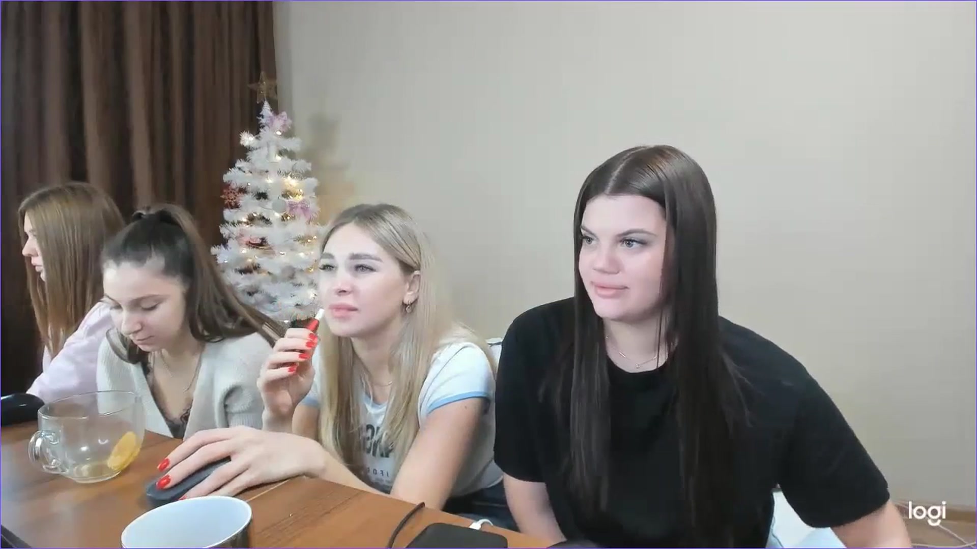 Gallery image thumbnail from StefaniNell's myfreecams stream on, 12/12/2023, 11:58 image 16 of 20