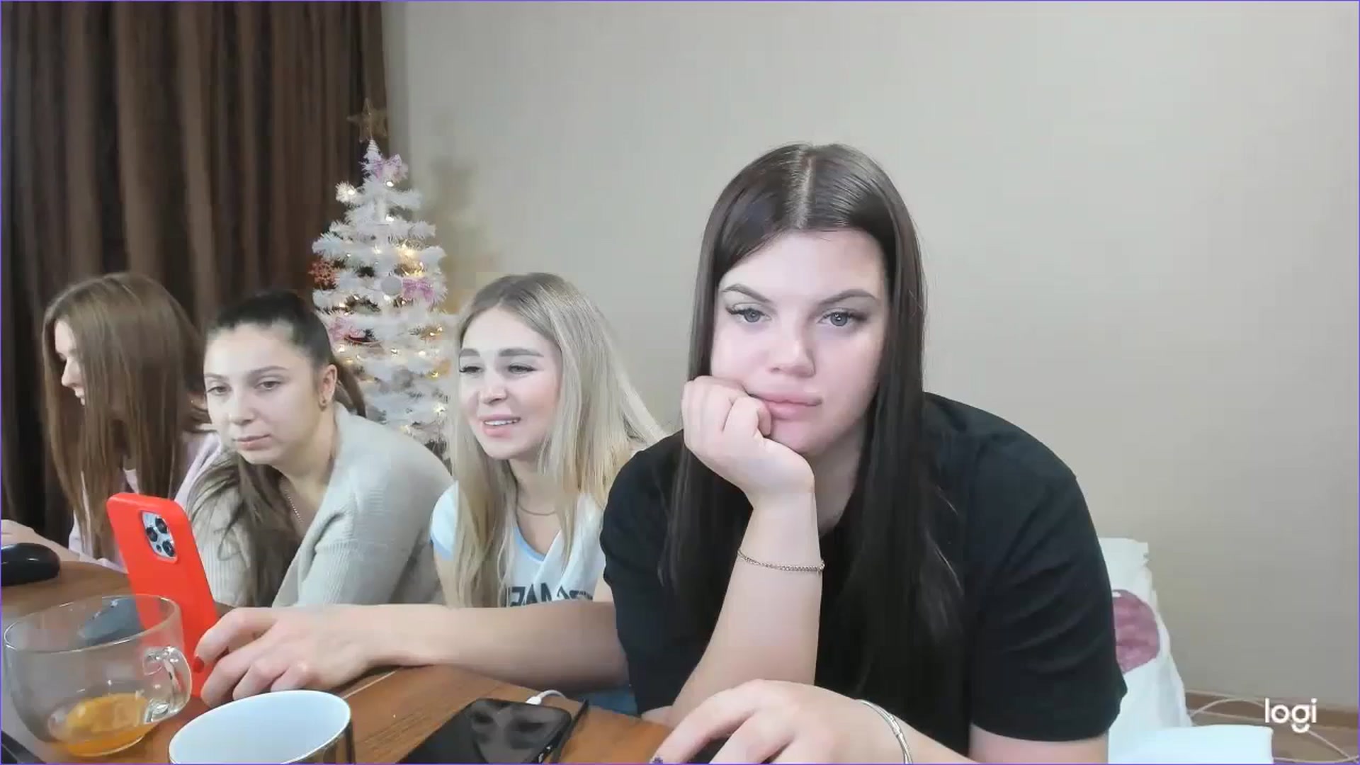 Gallery image thumbnail from StefaniNell's myfreecams stream on, 12/12/2023, 11:58 image 7 of 20