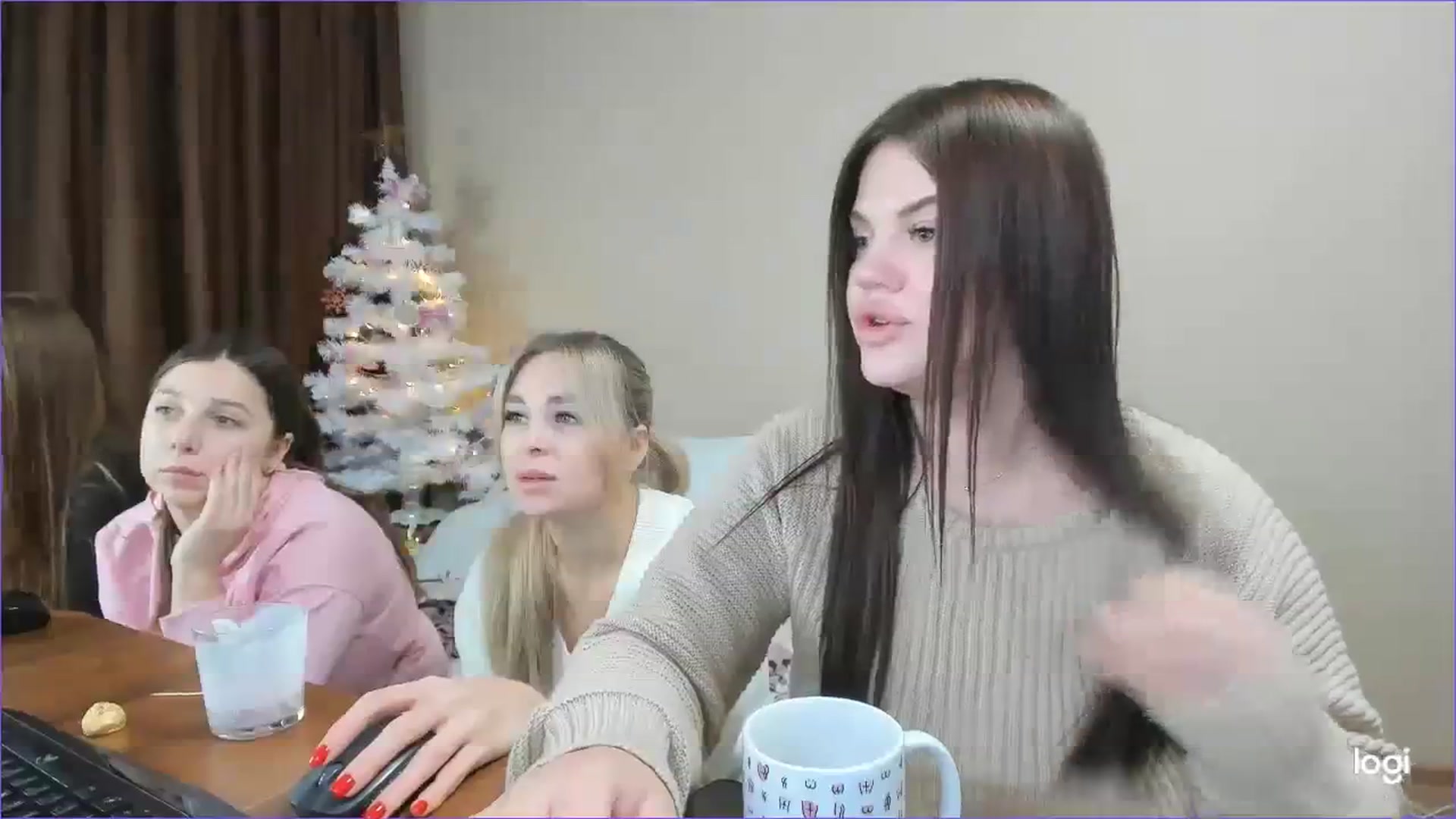 Gallery image thumbnail from StefaniNell's myfreecams stream on, 12/13/2023, 10:25 image 12 of 20