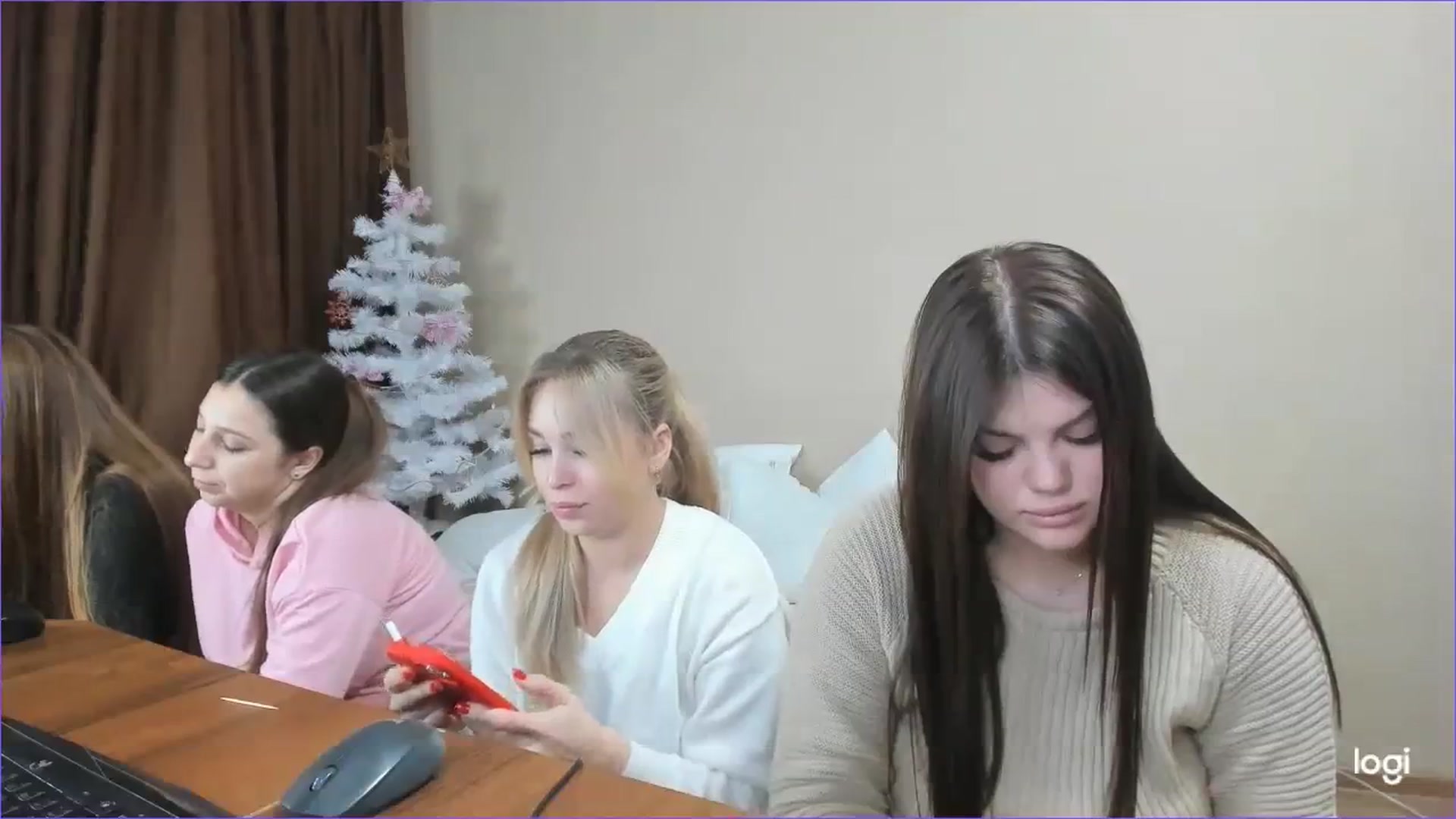 Gallery image thumbnail from StefaniNell's myfreecams stream on, 12/13/2023, 11:21 image 5 of 20