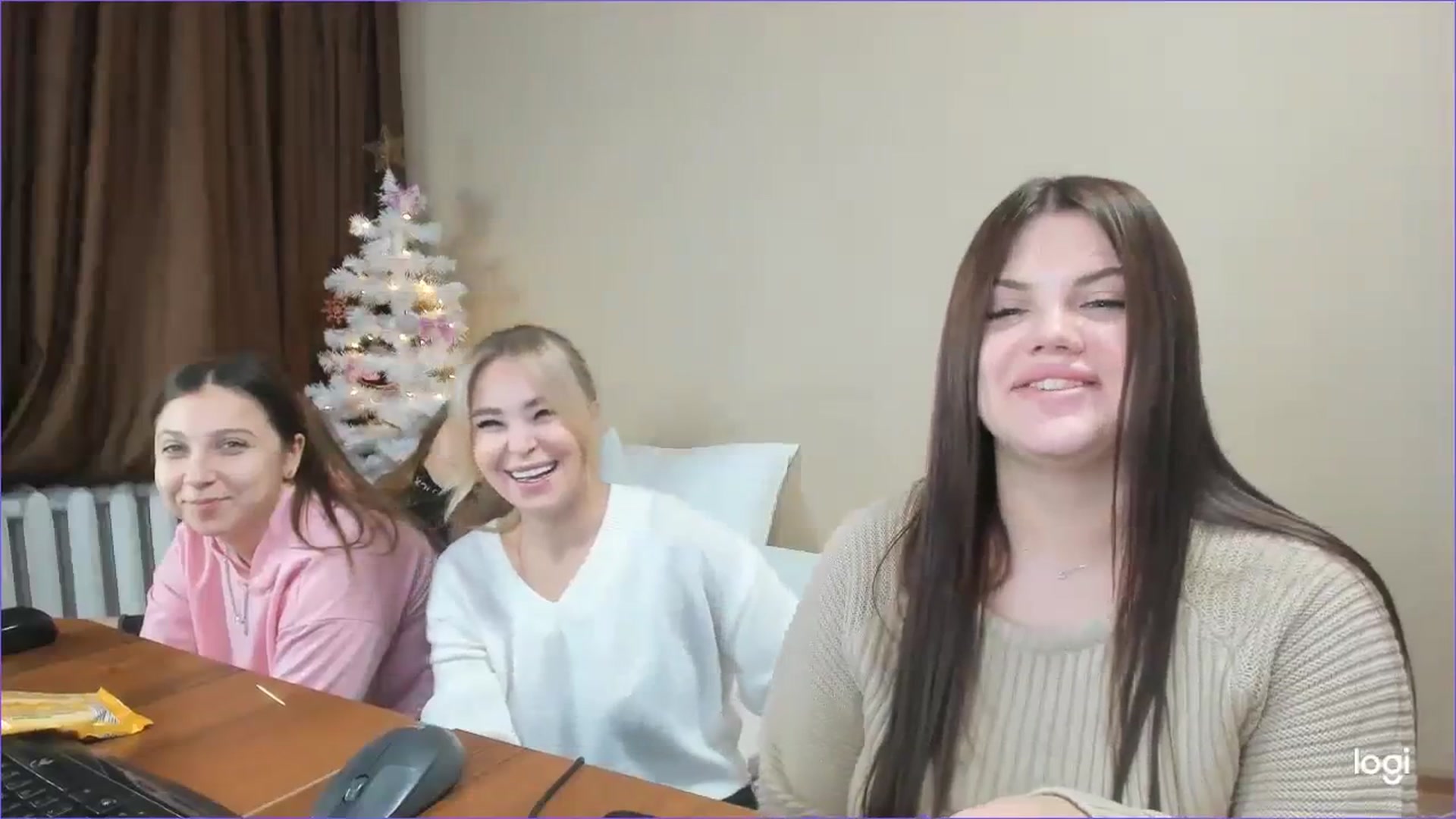 Gallery image thumbnail from StefaniNell's myfreecams stream on, 12/13/2023, 11:21 image 12 of 20