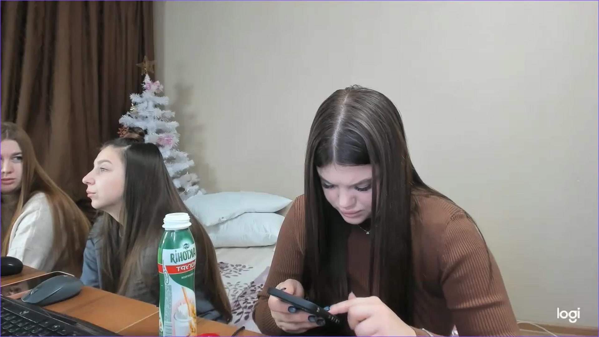 Gallery image thumbnail from StefaniNell's myfreecams stream on, 12/14/2023, 07:56 image 17 of 20