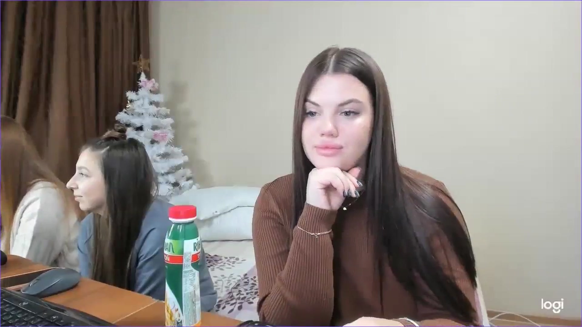 Gallery image thumbnail from StefaniNell's myfreecams stream on, 12/14/2023, 07:56 image 12 of 20
