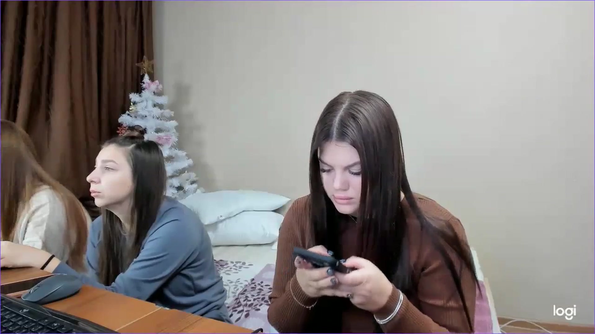 Gallery image thumbnail from StefaniNell's myfreecams stream on, 12/14/2023, 07:56 image 8 of 20