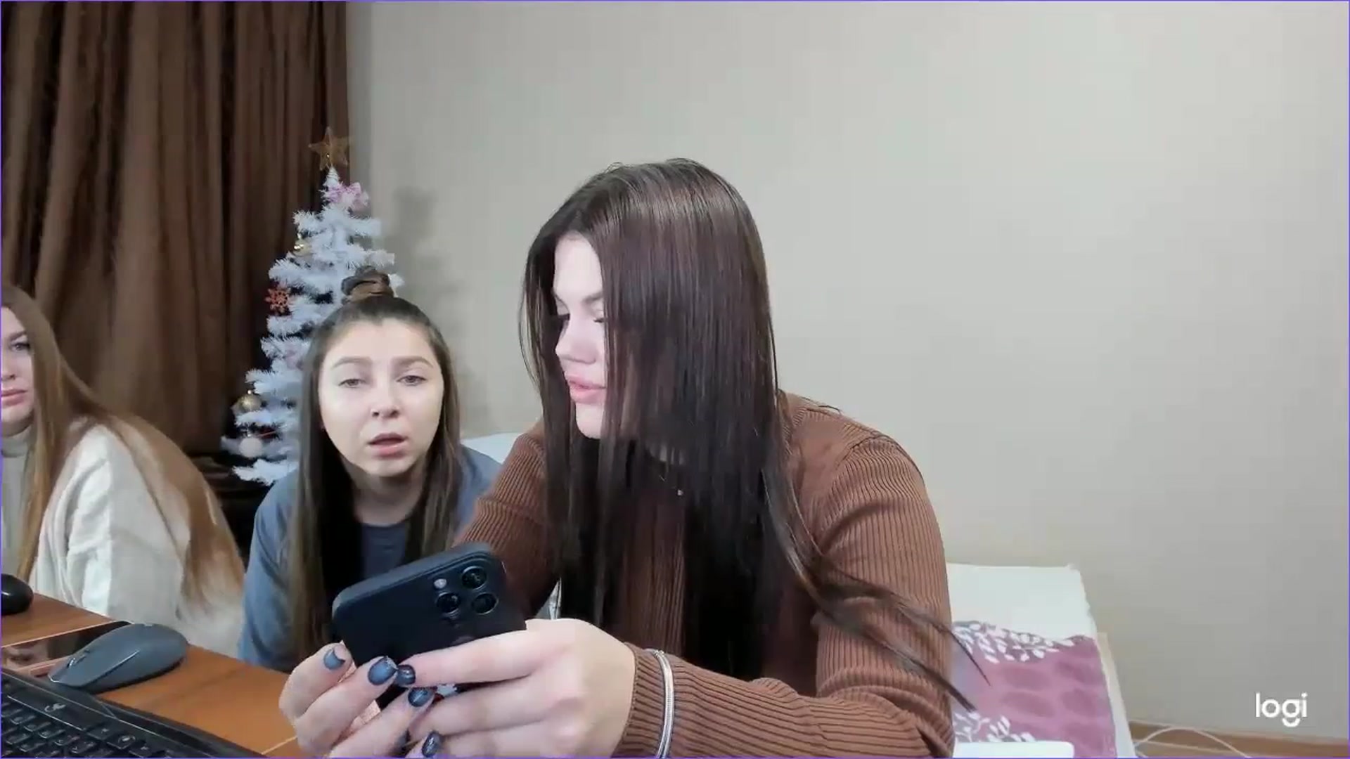 Gallery image thumbnail from StefaniNell's myfreecams stream on, 12/14/2023, 07:56 image 5 of 20