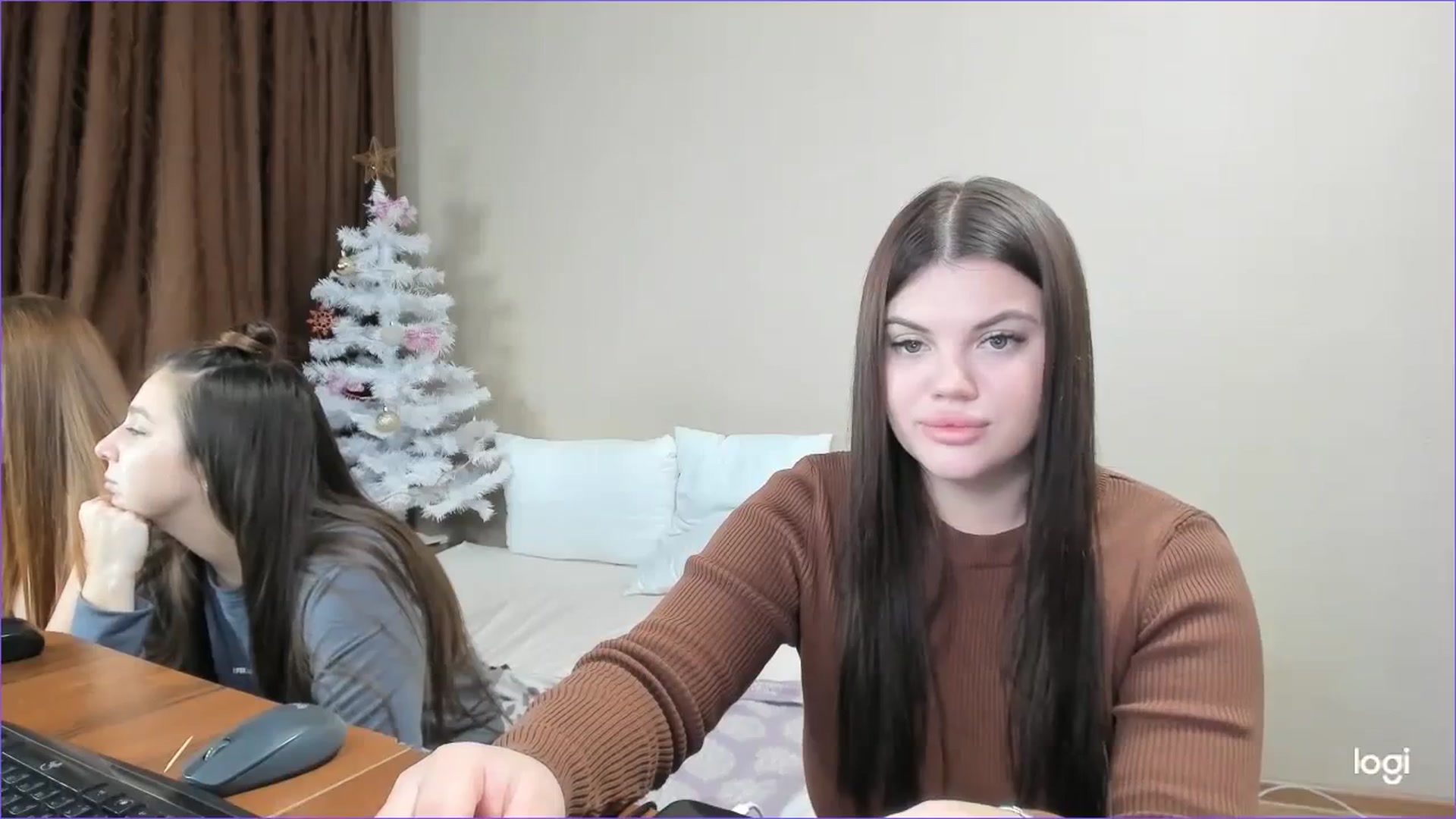 Gallery image thumbnail from StefaniNell's myfreecams stream on, 12/14/2023, 08:26 image 3 of 20