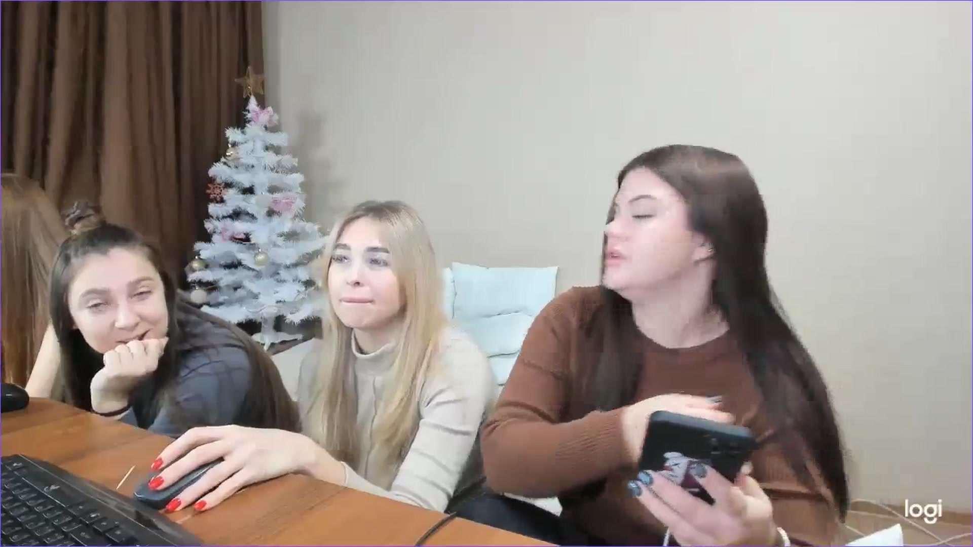 Gallery image thumbnail from StefaniNell's myfreecams stream on, 12/14/2023, 08:26 image 14 of 20