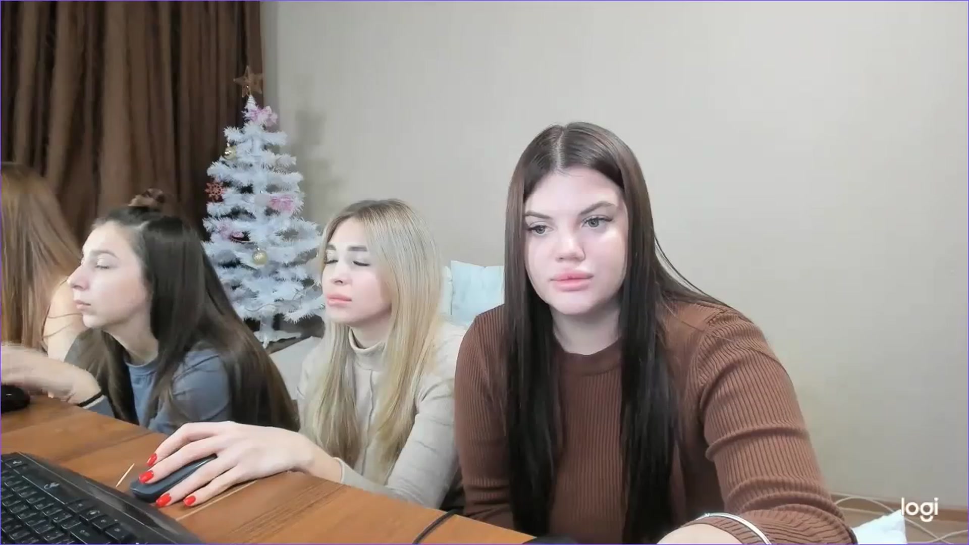Gallery image thumbnail from StefaniNell's myfreecams stream on, 12/14/2023, 08:26 image 15 of 20