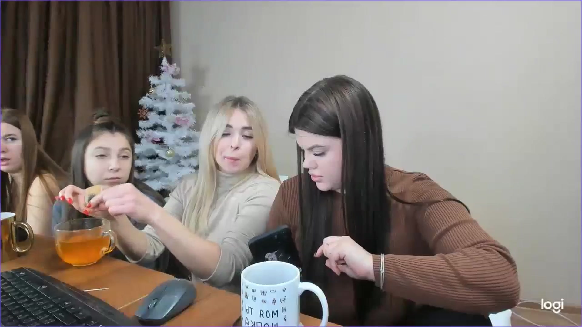 Gallery image thumbnail from StefaniNell's myfreecams stream on, 12/14/2023, 09:36 image 18 of 20