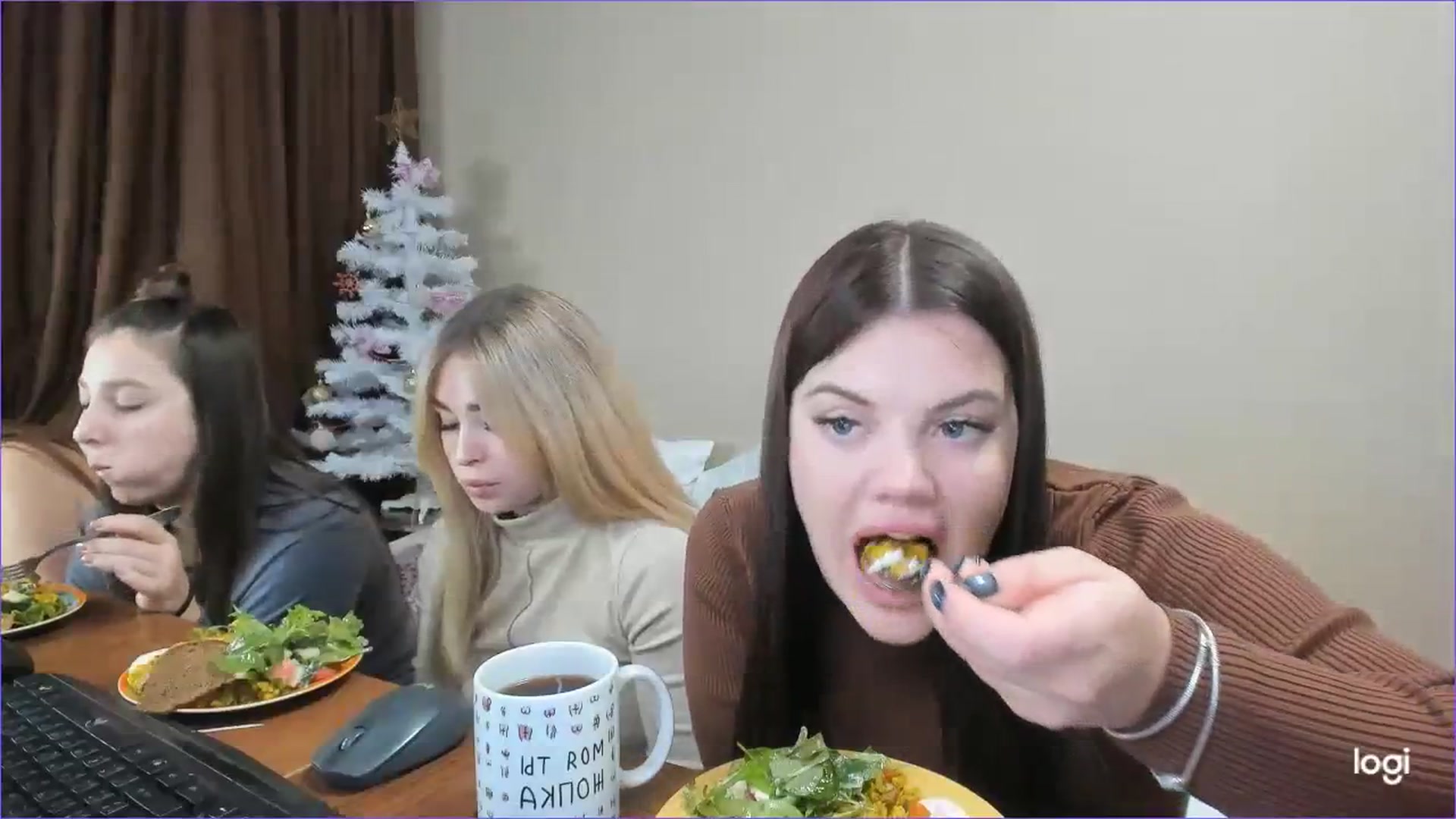 Gallery image thumbnail from StefaniNell's myfreecams stream on, 12/14/2023, 09:36 image 12 of 20