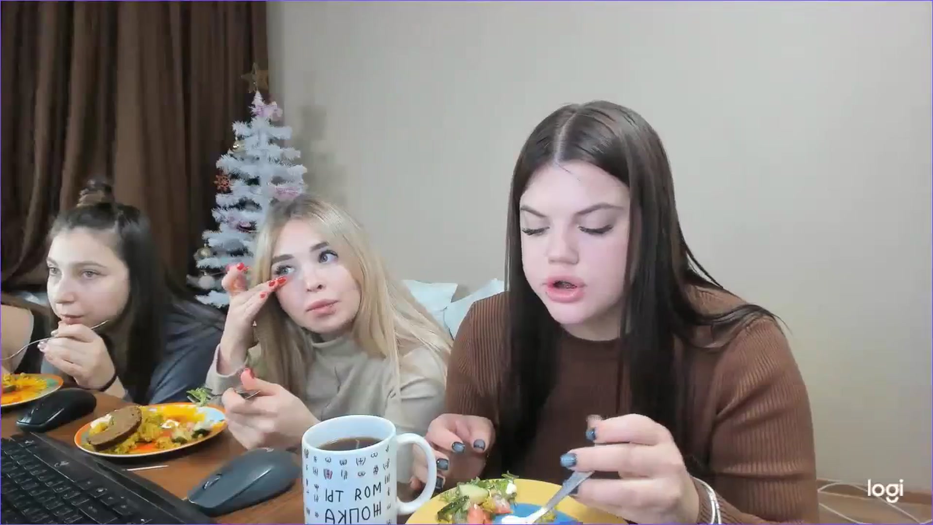Gallery image thumbnail from StefaniNell's myfreecams stream on, 12/14/2023, 09:36 image 14 of 20