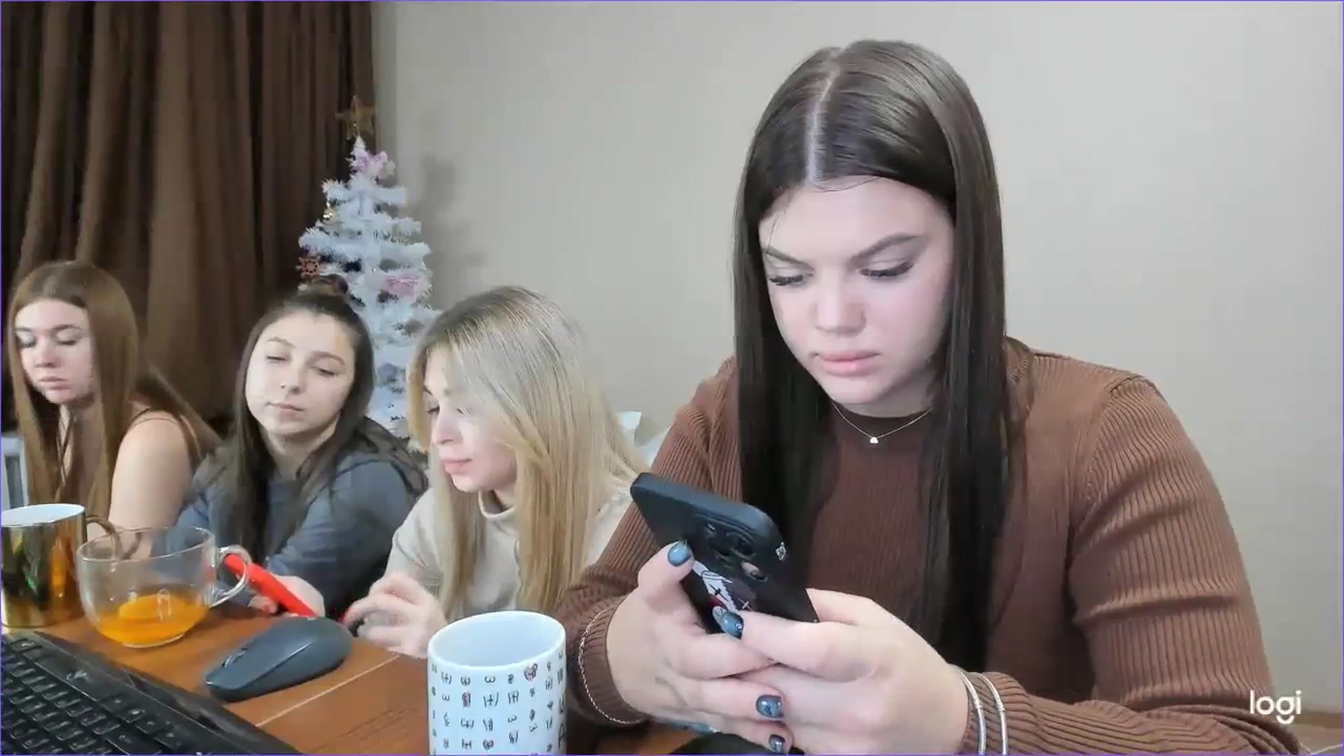 Gallery image thumbnail from StefaniNell's myfreecams stream on, 12/14/2023, 10:43 image 6 of 20