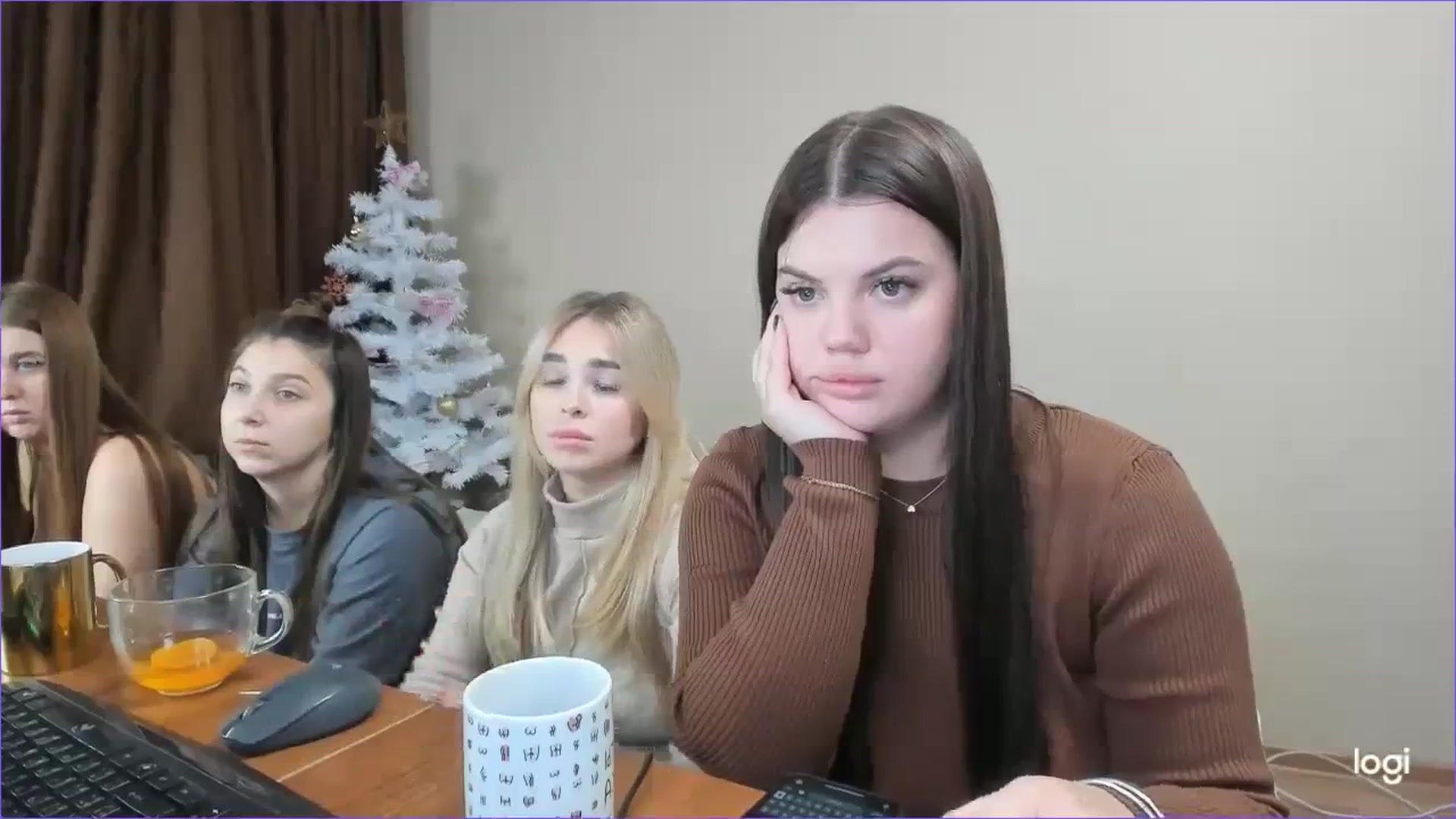 Gallery image thumbnail from StefaniNell's myfreecams stream on, 12/14/2023, 10:43 image 10 of 20