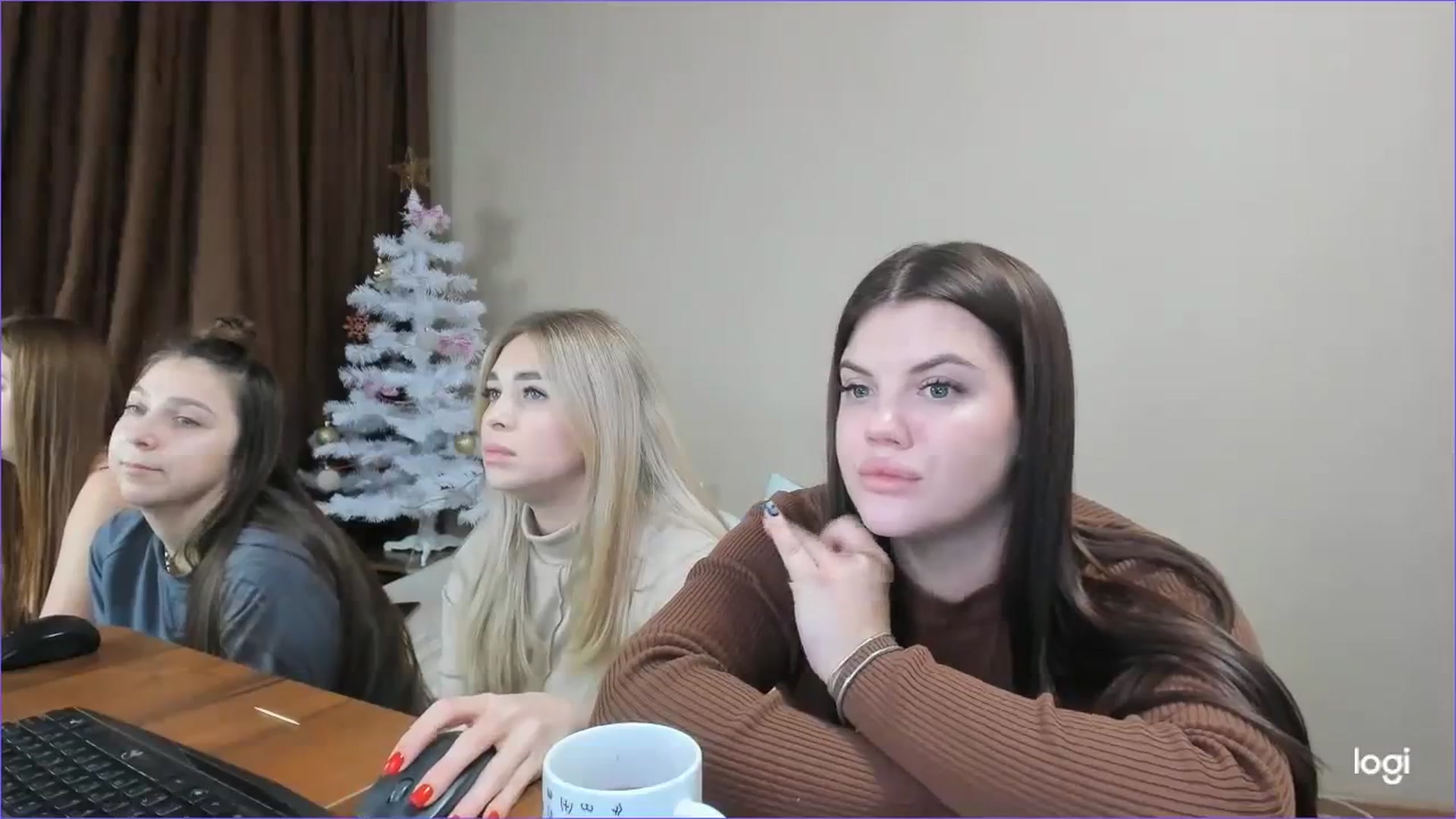 Gallery image thumbnail from StefaniNell's myfreecams stream on, 12/14/2023, 12:01 image 8 of 20