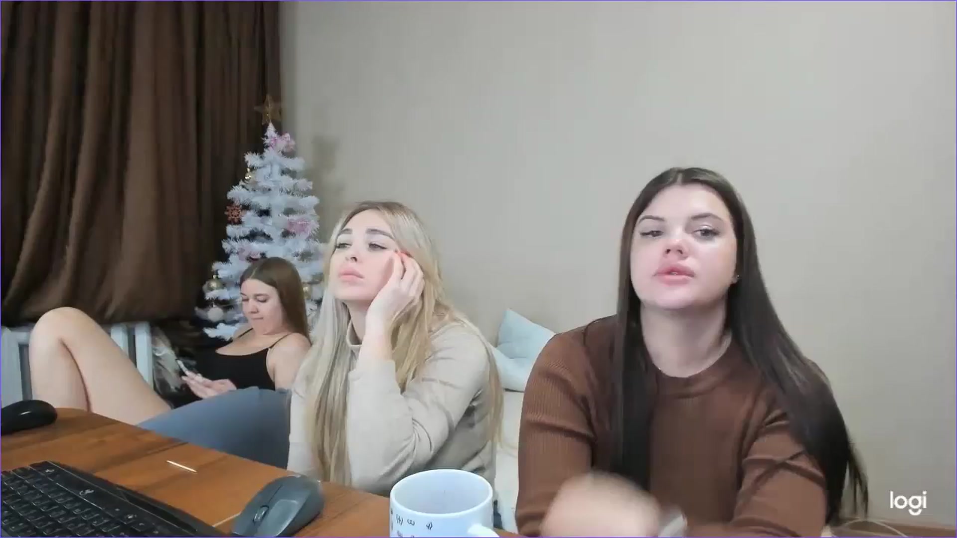 Gallery image thumbnail from StefaniNell's myfreecams stream on, 12/14/2023, 12:01 image 9 of 20