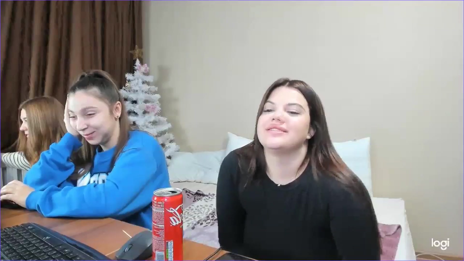 Gallery image thumbnail from StefaniNell's myfreecams stream on, 12/15/2023, 06:55 image 3 of 20