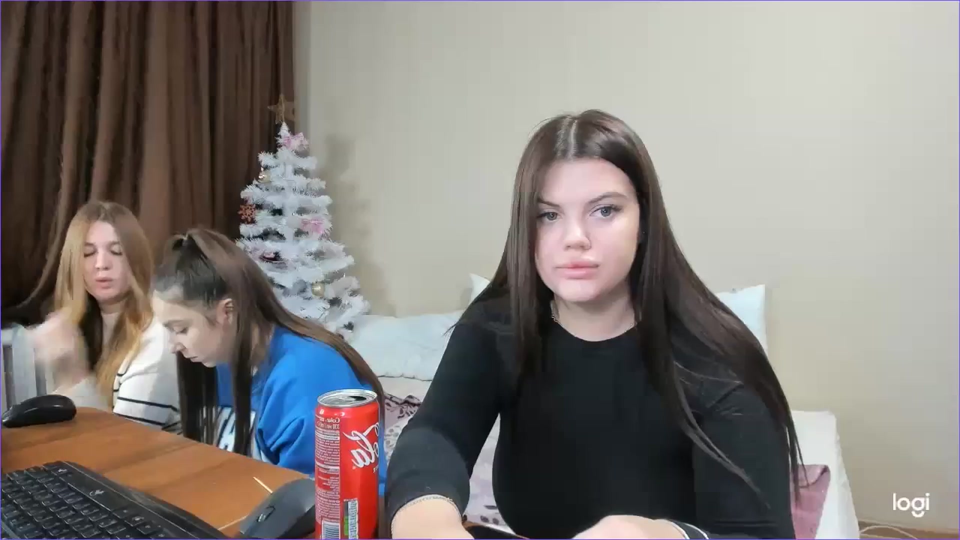 Gallery image thumbnail from StefaniNell's myfreecams stream on, 12/15/2023, 06:55 image 7 of 20