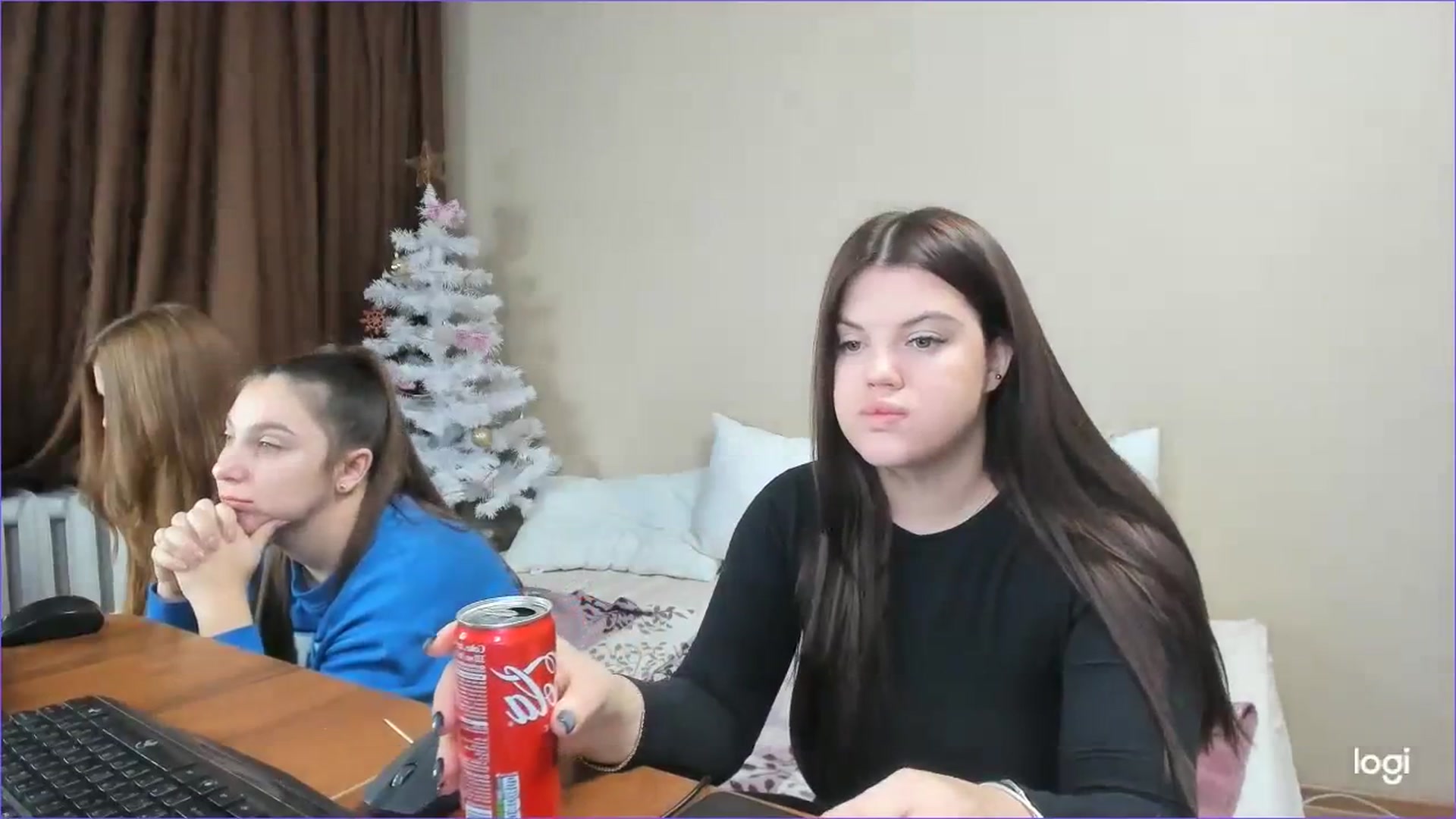Gallery image thumbnail from StefaniNell's myfreecams stream on, 12/15/2023, 06:55 image 10 of 20