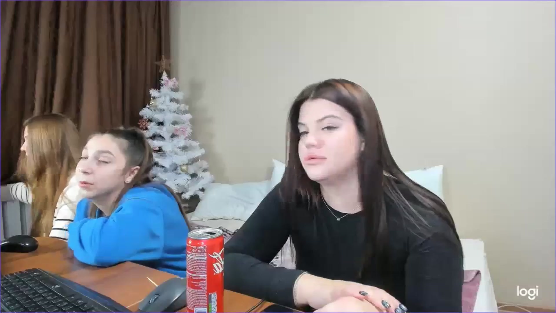 Gallery image thumbnail from StefaniNell's myfreecams stream on, 12/15/2023, 06:55 image 2 of 20