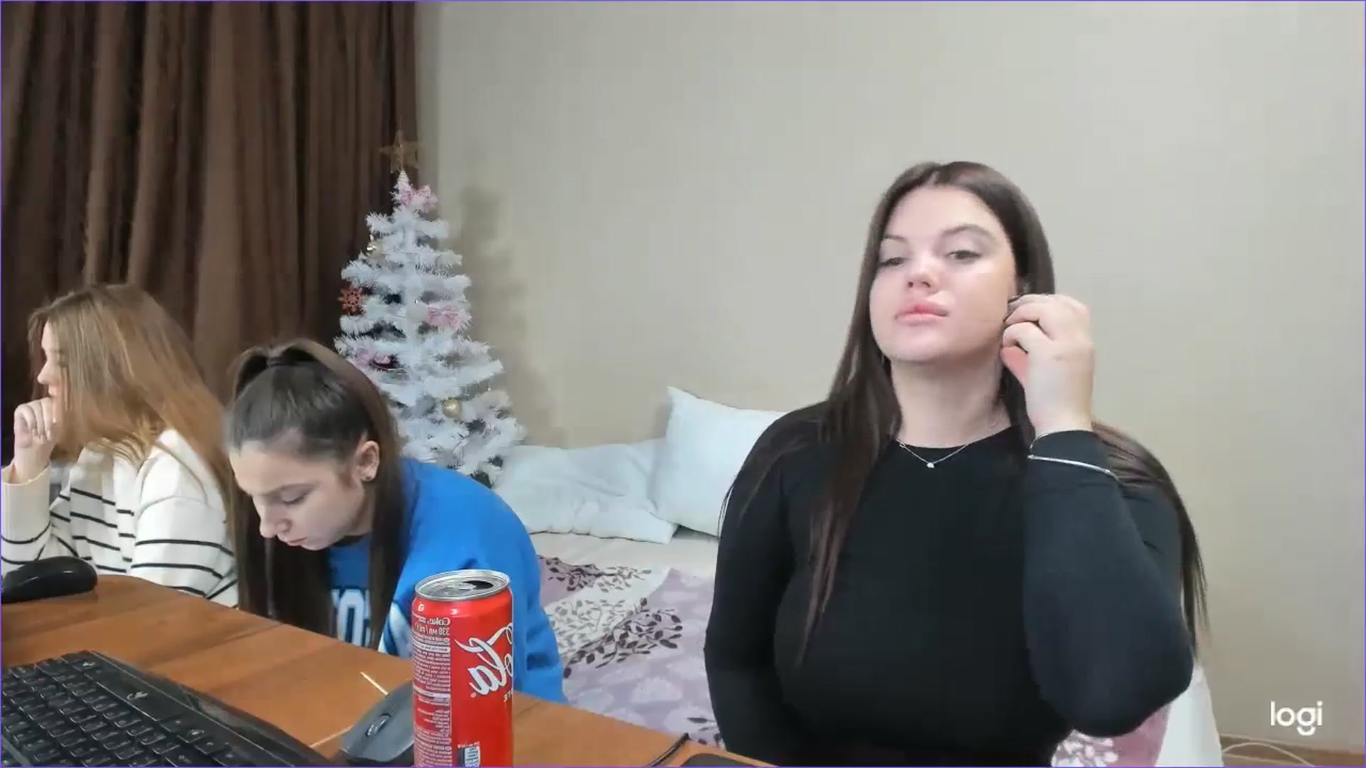 Gallery image thumbnail from StefaniNell's myfreecams stream on, 12/15/2023, 06:55 image 19 of 20