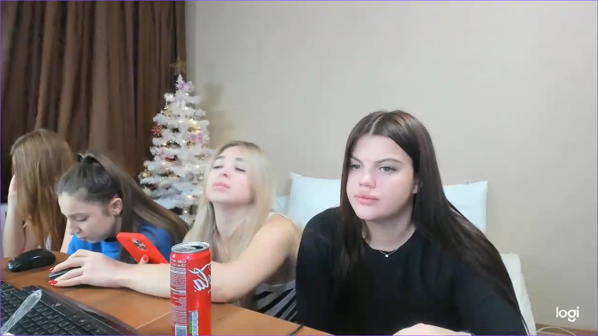 Gallery image thumbnail from StefaniNell's myfreecams stream on, 12/15/2023, 08:06 image 20 of 20