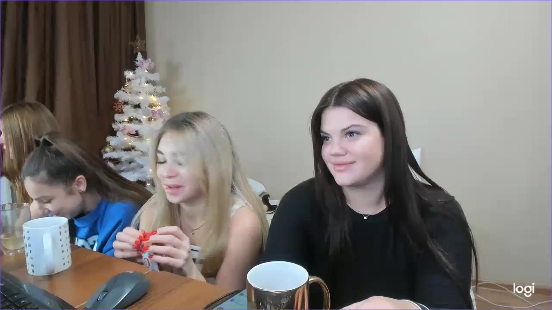 Gallery image thumbnail from StefaniNell's myfreecams stream on, 12/15/2023, 10:52 image 15 of 20