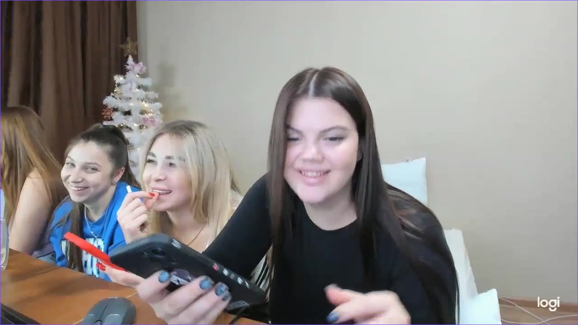 Gallery image thumbnail from StefaniNell's myfreecams stream on, 12/15/2023, 11:20 image 7 of 20