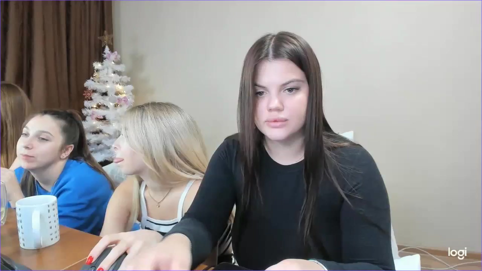 Gallery image thumbnail from StefaniNell's myfreecams stream on, 12/15/2023, 11:20 image 19 of 20