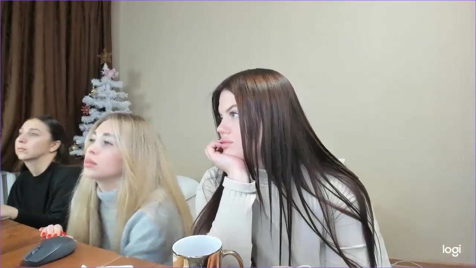 Gallery image thumbnail from StefaniNell's myfreecams stream on, 12/17/2023, 10:00 image 10 of 20