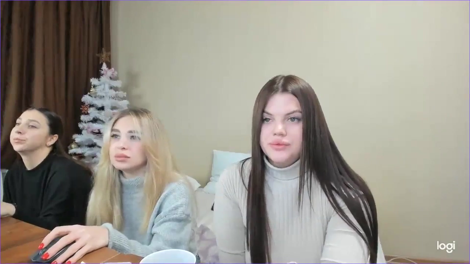 Gallery image thumbnail from StefaniNell's myfreecams stream on, 12/17/2023, 10:00 image 9 of 20