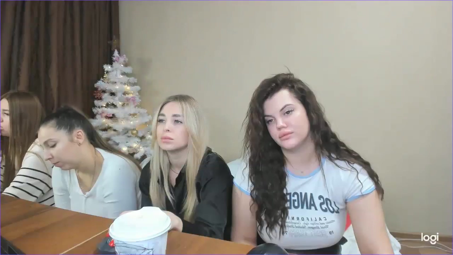 Gallery image thumbnail from StefaniNell's myfreecams stream on, 12/18/2023, 11:38 image 10 of 20