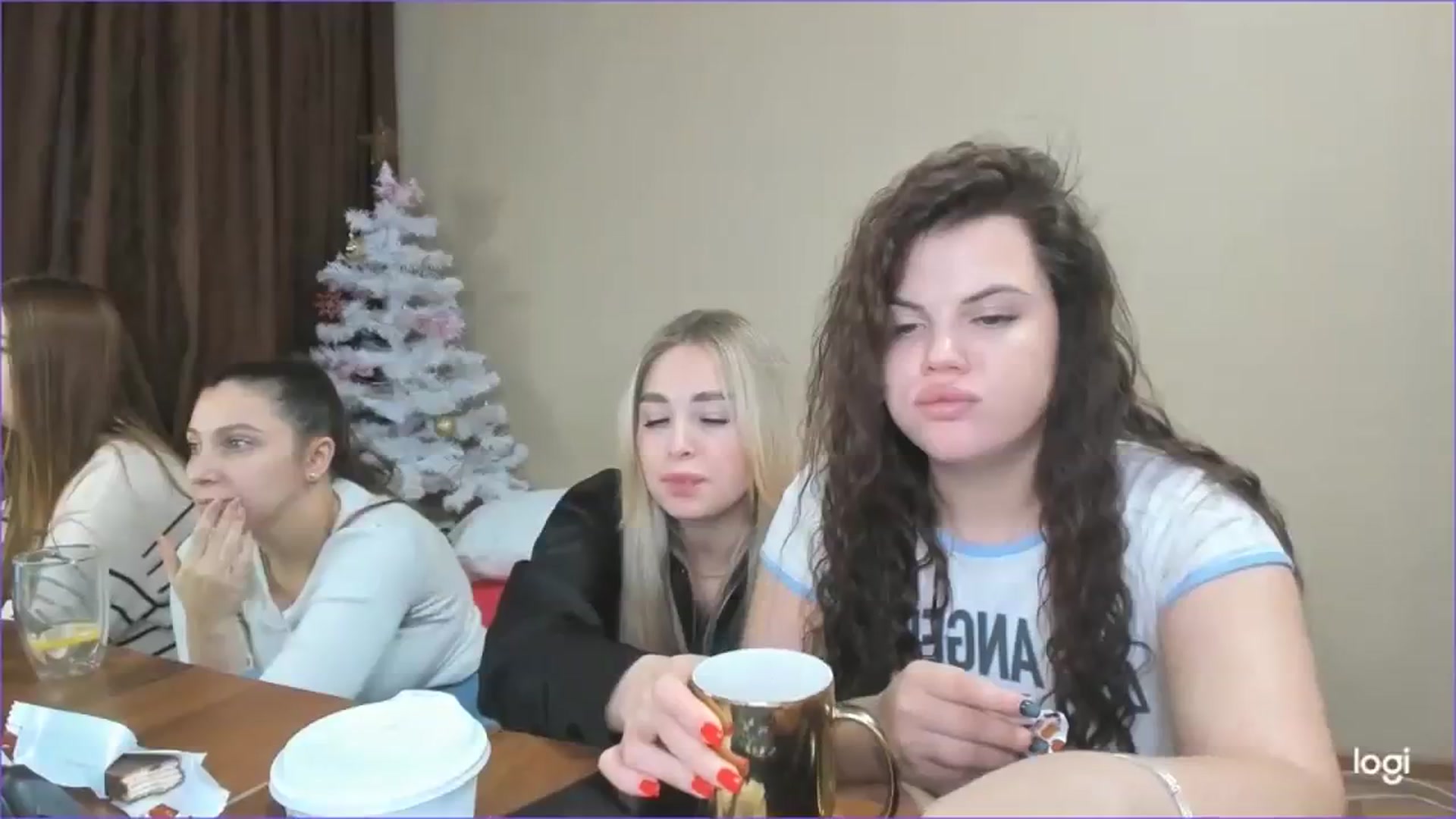 Gallery image thumbnail from StefaniNell's myfreecams stream on, 12/18/2023, 11:38 image 18 of 20